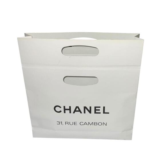 Chanel White Medium Gift bag with Organza Camellia flower - Picture 2 of 13